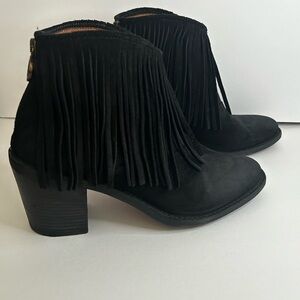 FIORENTINI + BAKER-Italy-Black Suede Fringe Booties-Sz 40 Excellent